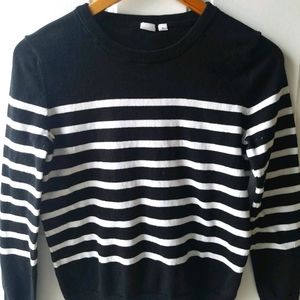 GAP striped crewneck